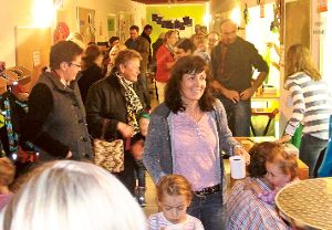Viele Gäste haben den Adventsmarkt im  katholischen Kindergarten Arche Noah  in Schömberg besucht.  Foto: Wachter Foto: Schwarzwälder-Bote