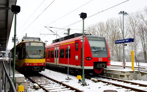 Die Anbindungen sind für Reisende aus Freudenstadt bislang recht gut. Mit einer Verlängerung der S-Bahn-Linie 1 nach Nagold könnte sich das ändern.  Foto: Fritsch