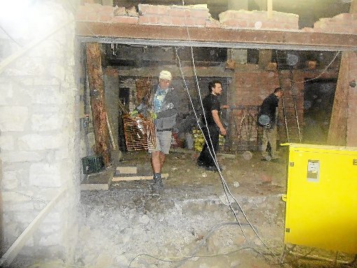 Jeden Samstag arbeiten Ehrenamtliche an dem Umbau des Ganter-Hauses in Deißlingen.  Fotos: Maier Foto: Schwarzwälder-Bote
