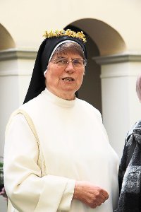 Schwester M. Martina Amrhein hat den goldenen Kranz für ihr 50-jähriges Ordensgelübde bekommen.  Foto: Wahl Foto: Schwarzwälder-Bote