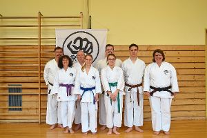 Diese Karateka  der Karategruppe des SV Schörzingen haben nach einjähriger Vorbereitungszeit  die Prüfung zur nächst höheren Kyustufe erfolgreich bestanden.  Foto: Karategruppe Foto: Schwarzwälder-Bote