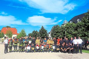 Stolz sind diese Feuerwehrleute, dass sie in Endingen die Prüfungen zum Leistungsabzeichen geschafft haben. Fotos: Breisinger Foto: Schwarzwälder-Bote