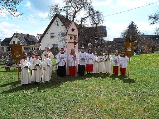 Sechs Kinder feiern in Harthausen ihre Erstkommunion.  Foto: Rapp Foto: Schwarzwälder-Bote