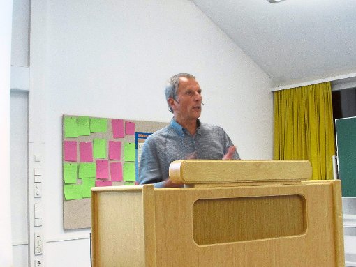 Eberhard Koch ist Kreisvorsitzender des BUND in Gottmadingen.  Foto: Reinauer Foto: Schwarzwälder-Bote