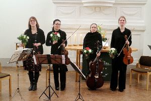 Die Musikerinnen von L’Art de la Modulation nach dem Konzert (von links): Martha Hübner, Shio Ohshita, Simone Meyer und Julia Beller. Foto: Fischer Foto: Schwarzwälder-Bote