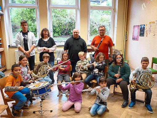 Die Teilnehmer der Bläserklasse starteten mit dem Unterricht an den Instrumenten. Foto: Musikverein Rötenbach Foto: Schwarzwälder-Bote