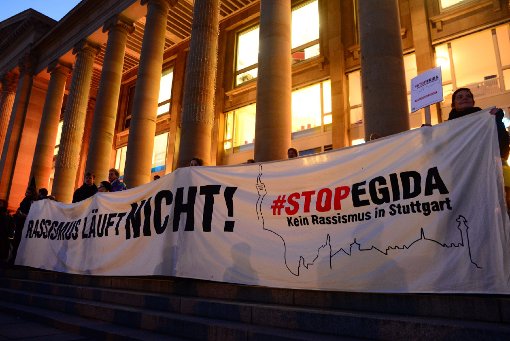 Pegida keine Chance: Wieder wurde in Stuttgart ein Zeichen gegen Rassismus und Fremdenfeindlichkeit gesetzt. Foto: www.7aktuell.de |