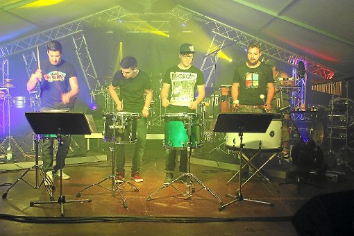Die Percussion-Gruppe Drumming Roots begeistert bei ihrem Auftritt in Bettenhausen. Foto: Schwarzwälder-Bote