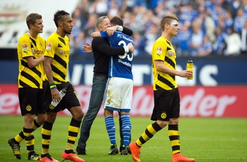 Schalke 04 hat das Revierderby gegen Borussia Dortmund mit 2:1 für sich entschieden. Foto: dpa