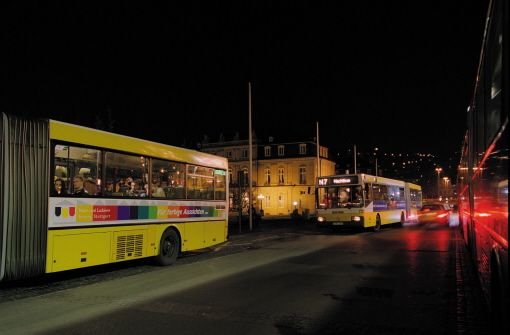 Nachtbusse am Schlossplatz Foto: VVS