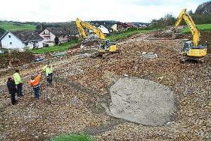 Auch die Erschließung des Baugebiets Delle II (hier ein Foto aus der Erschießungsphase im April 2016), kritisiert die CDU/FWH-Fraktion.Archiv-Foto: Katzmaier Foto: Schwarzwälder-Bote