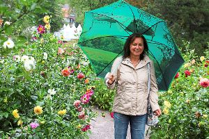 Am   Dahliengarten blickt Anne-Kathrin Hertel   positiv auf ihre Zeit als Gartenschau-Gästeführerin zurück.  Foto: Gegenheimer Foto: Schwarzwälder-Bote