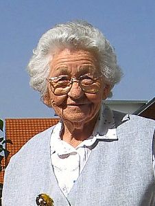 Maria Mondry wird  heute 100 Jahre alt.  Foto: Fahrland Foto: Schwarzwälder-Bote