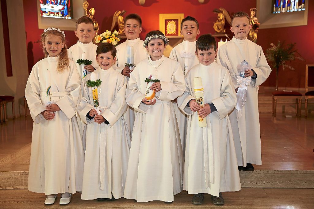 Acht Kinder feierten in Horb-Ahldorf Erstkommunion.