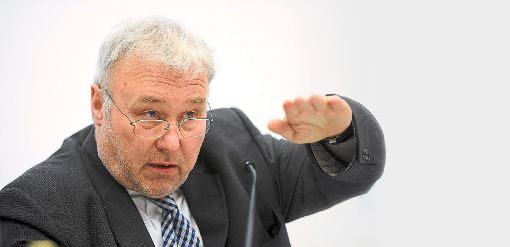 Rainer Prewo legt nach 16 Jahren die Führung der SPD-Fraktion in die Hände von Ursula Utters. Foto: Fritsch