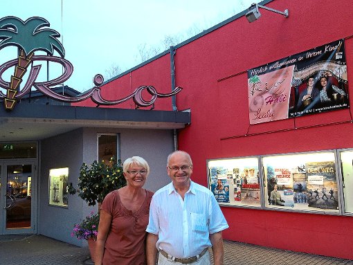 Monika und Curt Prinzbach führen die Haslacher Kinotradition seit vielen Jahren. Foto: Störr Foto: Schwarzwälder-Bote