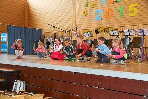 Früh übt sich: Auch die ganz Kleinen der musikalischen Früherziehung durften sich beim Frühlingsfest des Musikvereins Stetten dem Publikum vorstellen. Foto: Edele Foto: Schwarzwälder-Bote
