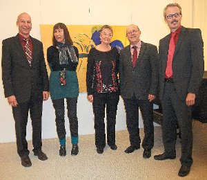 Bei der Vernissage (von links): Norbert Swoboda  mit Karla Kreh, Beatrix Beck, Bernhard Rüth und Thomas Haas.  Foto: Borho Foto: Schwarzwälder-Bote