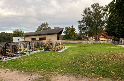 Dort liegt die geplante Fläche für Rasenurnengräber auf dem Friedhof in Grünmettstetten. Foto: Morlok