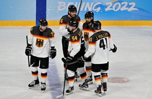Trotz ihrer bisher stärksten Turnierleistung hat die deutsche Eishockey-Nationalmannschaft die Olympia-Vorrunde mit der zweiten Niederlage abgeschlossen. Foto: dpa/Peter Kneffel