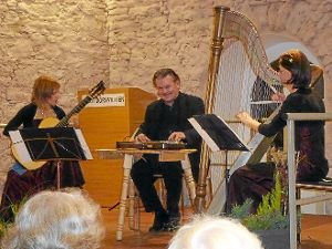 Das Trio Salzburger Saitenklang  erhielt bei seinem Auftritt in Dornstetten viel Applaus. Foto: Müller Foto: Schwarzwälder-Bote