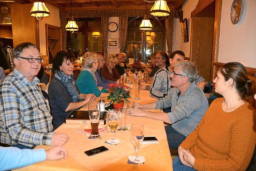 Zum neuen Stammtisch der Vác-Ungarnfreunde  haben sich 25 Mitglieder und Gäste eingefunden. Foto: Naiemi Foto: Schwarzwälder-Bote