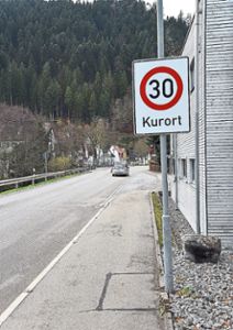 Tempo-30-Schilder gibt es aus vielerlei Gründen – in Schiltach wegen des Kurort-Charakters. Foto: Wegner Foto: Schwarzwälder-Bote