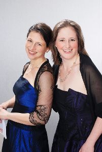 Katja Woitsch (links) und Stephanie Simon treten als das Ensemble Sopresso in Nusplingen auf. Foto: Archiv Foto: Schwarzwälder-Bote
