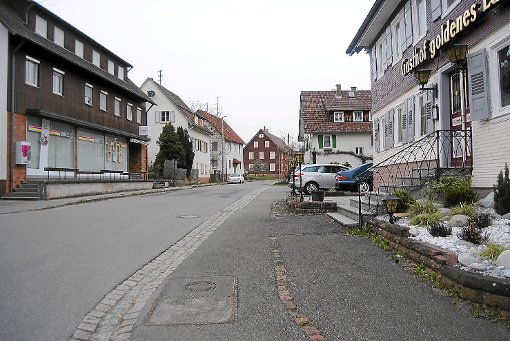 Vielleicht werden die Krämermärkte in Neuweiler künftig im Wildbader Weg (Bild) zu finden sein.  Foto: Klormann Foto: Schwarzwälder-Bote