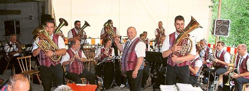 Der Musikverein Rötenberg spielte zum Abschluss des Sommerfests in Schiltach. Foto: Schmidtke Foto: Schwarzwälder-Bote