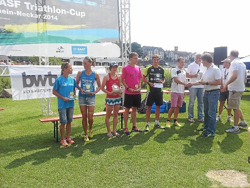 Dominik Sowieja (Dritter von links) bei der Siegerehrung Foto: Schwarzwälder-Bote