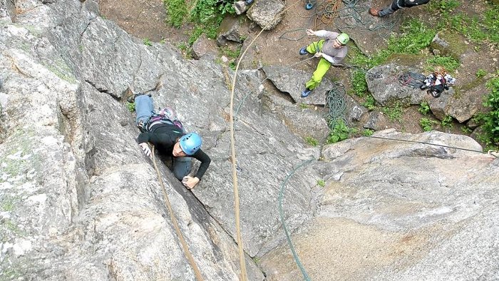 DAV bietet Kurse im Klettergarten