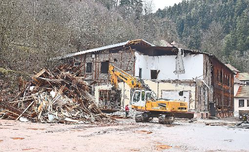 Die frühere Junghans-Kantine wird abgerissen. Foto: Wegner
