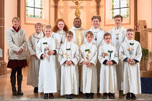 Fünf Jungen feierten in Lackendorf Erstkommunion. Foto: Mark May