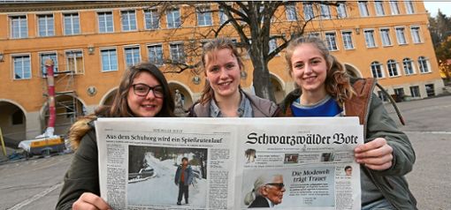 Emma, Pia und Janine (von links) von der Sichelschule Balingen waren bei ZiSch dabei.  Foto: Maier Foto: Schwarzwälder Bote