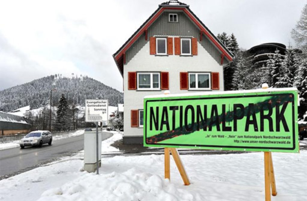 An fast jeder Ecke im Nordschwarzwald stehen seit Anfang des Jahres die Protestschilder gegen den geplanten Nationalpark. Doch der Schilderwuchs hat längst die Behörden auf den Plan gerufen. Zum Artikel