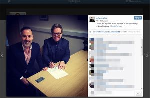 Elron John und David Furnisgh sind seit Sonntag offiziell verheiratet. Der Popstar veröffentlichte dieses Foto auf Instagram. Foto: Instagram