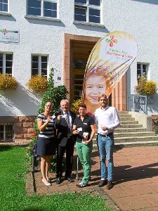 Zählten viele Vorteile der Gartenschau-Dauerkarte auf (von links): Sabine Zenker, Norbert Mai, Nina Schäfer und Tim Rohrer.  Foto: Kugel