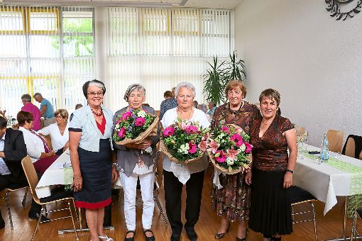 Die Kreisverbandsvorsitzende Waltraud Widmann zusammen mit Brigitte Mayer, Friedgard Kußmaul, Irmgard Weiß, Heidi Morlok (von links).  Foto: Geisel Foto: Schwarzwälder-Bote