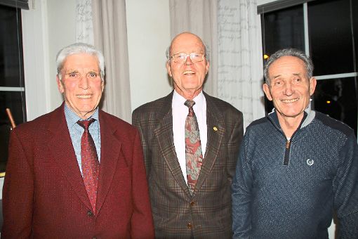 Treue Sänger des Vereins. Von links: Arnold Lauppe, Helmut Storz und Helmut Wössner Foto: Mittelstaedt Foto: Schwarzwälder-Bote