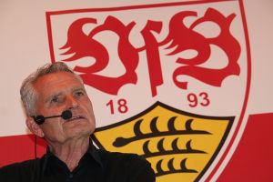 VfB-Präsidenten Wolfgang Dietrich spricht über die Zukunft des Vereins. Foto: Volker Rath
