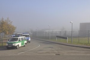 Bei Nebel fand am Morgen des 10. November 2011 bei Heckler&Koch eine Razzia statt. Foto: Dickr