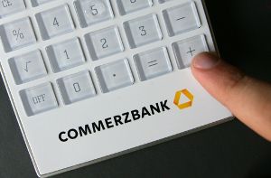 Die Commerzbank führt Strafzinsen für Großkunden ein. Foto: dpa
