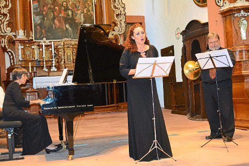 Pianistin Katrin Düringer, Sopranistin Pamela Lucciarini und Peter Bromig am Horn begeisterten das Publikum. Foto: Wölfle Foto: Schwarzwälder-Bote