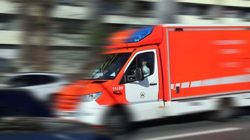 Ein Mann ist bei einem Motorrad-Unfall im Kreis Ravensburg ums Leben gekommen, ein anderer Mann ist schwer verletzt worden (Symbolfoto). Foto: IMAGO/Gottfried Czepluch/IMAGO/Gottfried Czepluch
