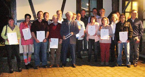 Verdiente und langjährige Mitglieder hat der Heimatverein Kohlraisle geehrt. Foto: Gerstenecker Foto: Schwarzwälder-Bote