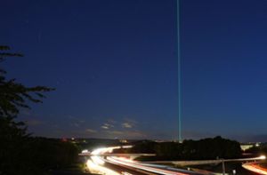 Der grüne Laserstrahl war wieder deutlich zu sehen. Foto: Andreas Rosar Fotoagentur-Stuttg/Andreas Rosar Fotoagentur-Stuttg