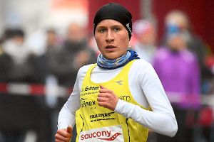 Elena Burkard löste gestern nach 14 Jahren Katrin Engelen als Streckenrekordinhaberin beim Dornstetter Adventslauf ab. Foto: Müller
