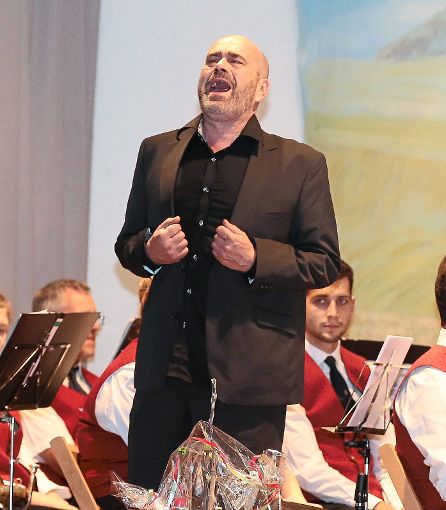 Opernsänger Claus Gerstmann beim Festakt im April.  Foto: Roger Müller Foto: Schwarzwälder-Bote