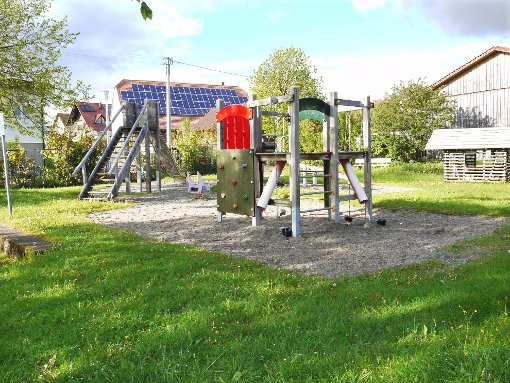 Der Spielplatz am Ambrosweg in der Ortsmitte von Heinstetten soll aufgewertet werden, damit sich dort wieder mehr Kinder – und ihre Eltern und Großeltern – wohl fühlen.  Foto: Eyrich Foto: Schwarzwälder-Bote